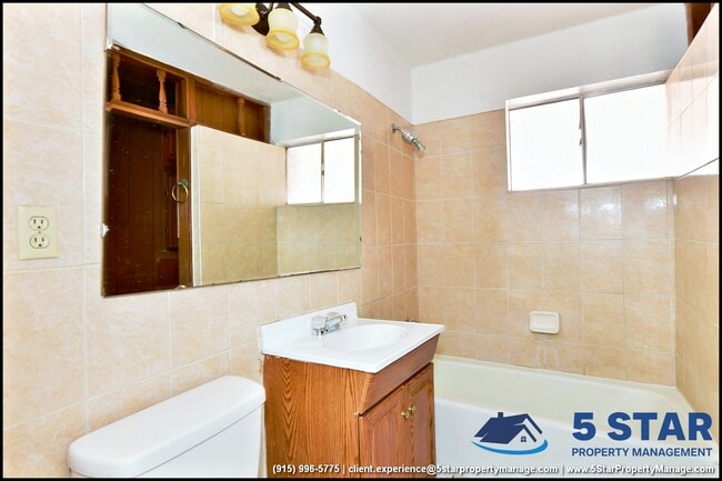 Building Photo - 7817 Caliche Dr