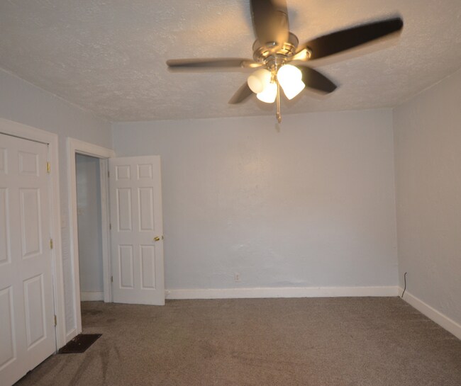 Building Photo - 1120 Lexington Ave