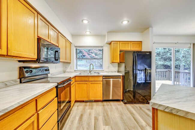 Building Photo - Nice Kingston Home