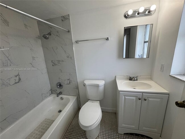 Building Photo - 3300 S Dixie Hwy