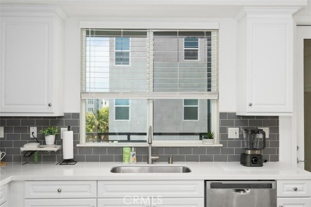 Building Photo - 151 Steely