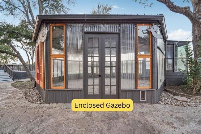 Building Photo - 1739 Starwood Dr