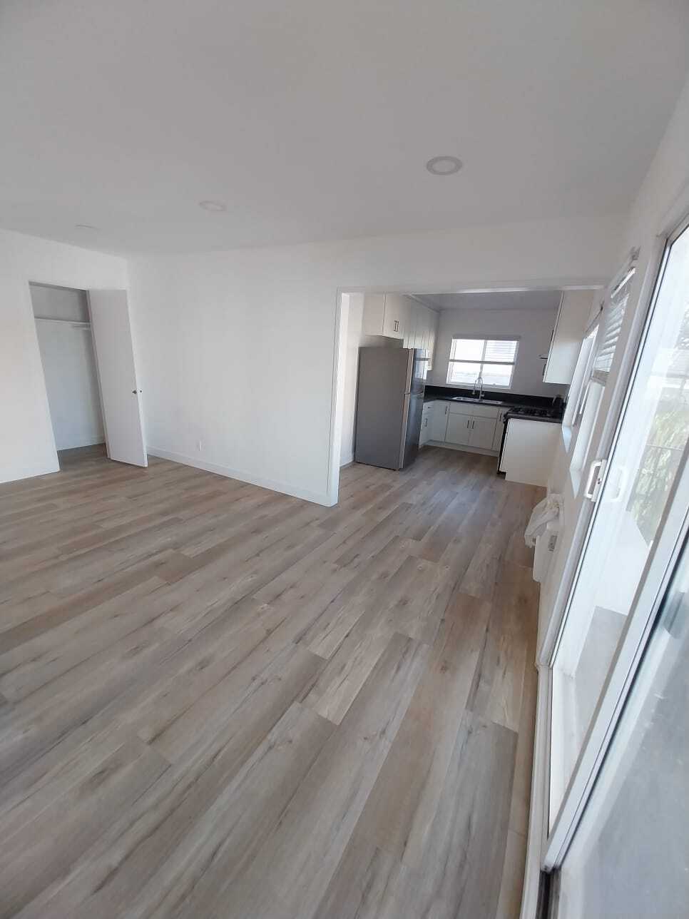 Building Photo - 1541 N Formosa Ave