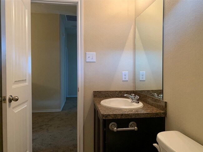 Building Photo - 6353 Eagle Lake Ct