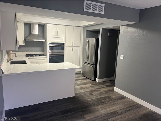 Building Photo - 3344 Medina Ct