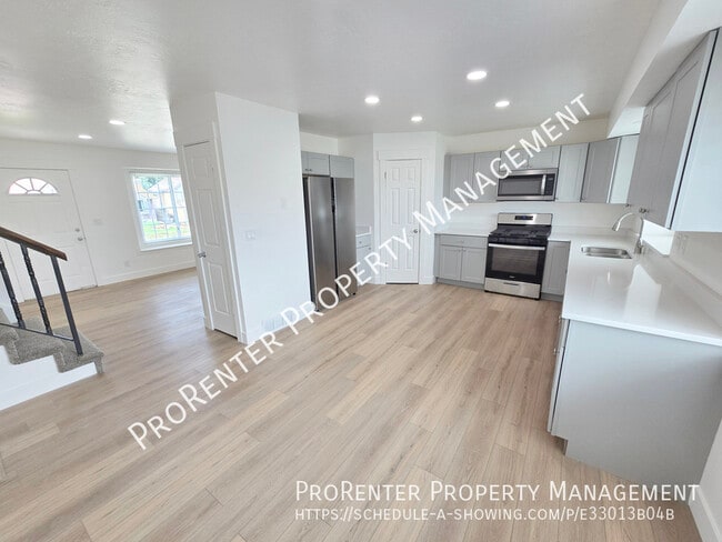 Building Photo - 2575 N 1100 W