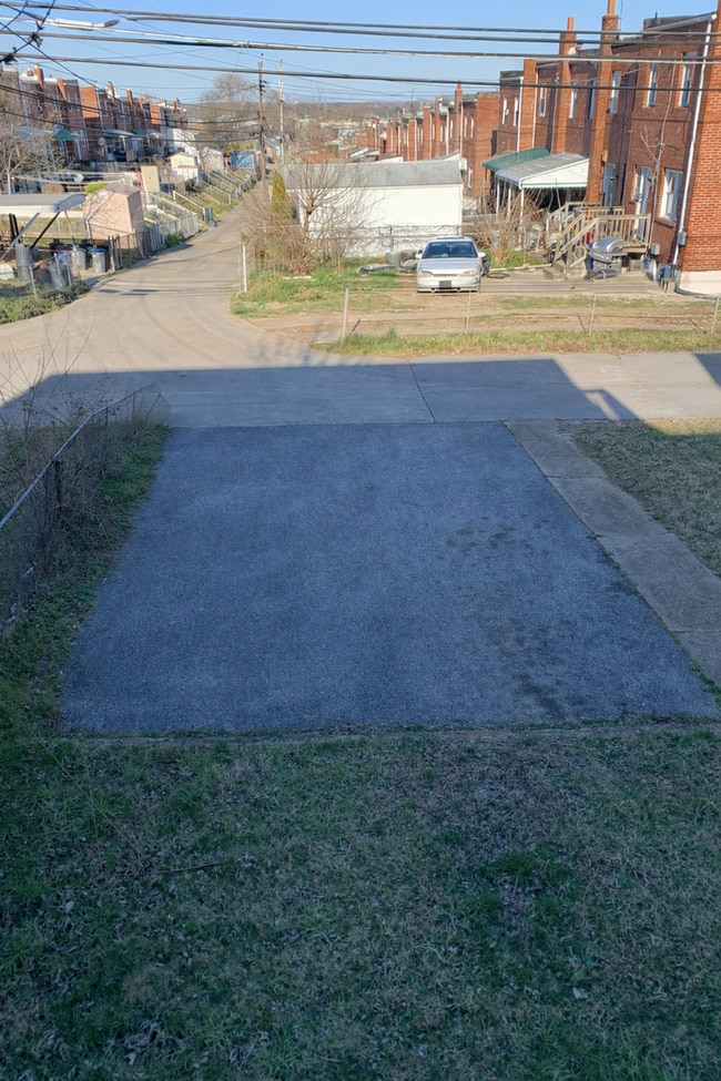 Building Photo - 311 52nd St