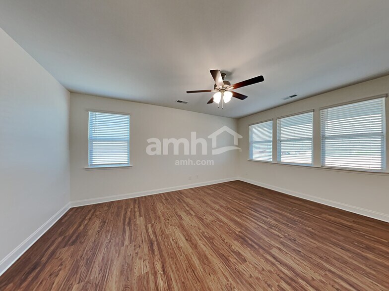 Building Photo - 110 Keyser Dr