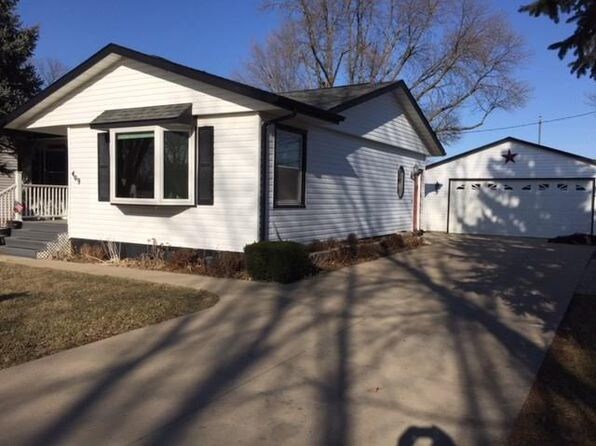 Building Photo - Carter St