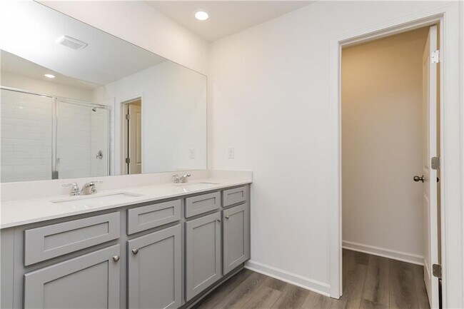 Building Photo - 308 Trulove Ln