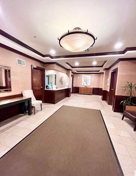 Building Photo - 1 Nassau St