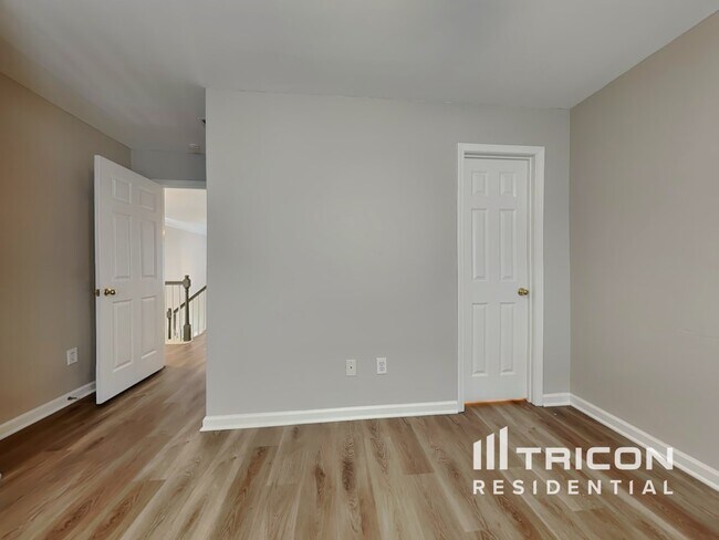 Building Photo - 1410 Bentwater Dr