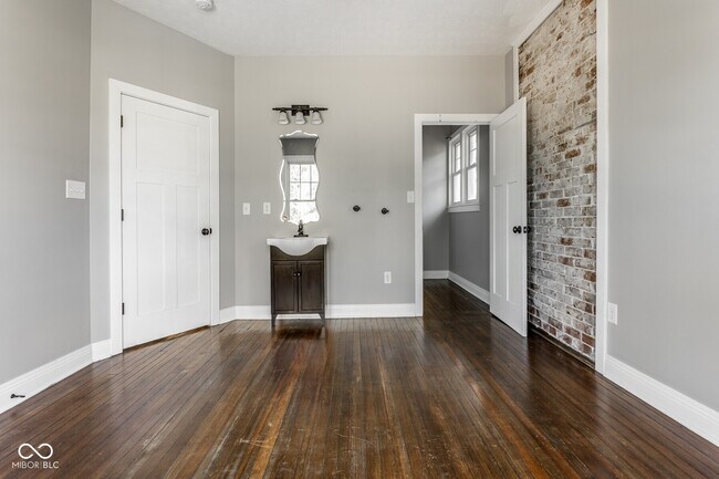 Building Photo - 3265 N New Jersey St