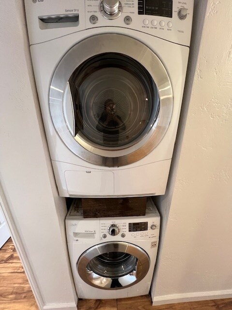 Washer & Dryer - 5645 Friars Rd