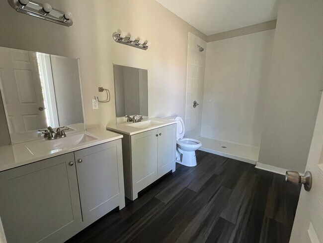 Building Photo - 1002 N 9th St