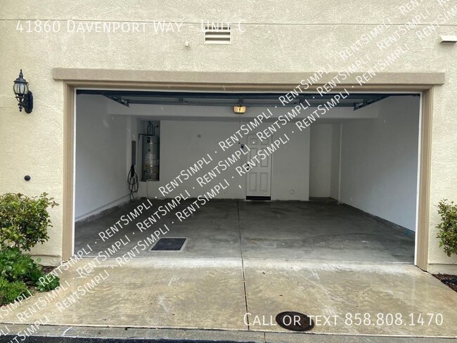 Building Photo - 41860 Davenport Way