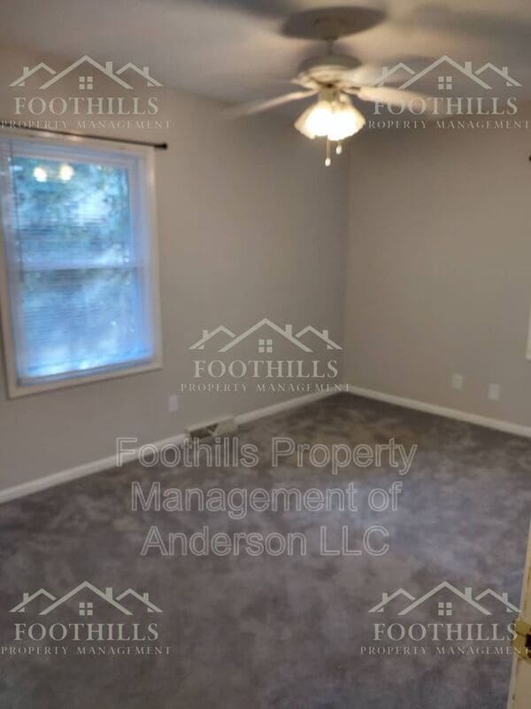 Building Photo - 505 Woodland Cir