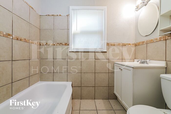 Building Photo - 8000 E 87th St