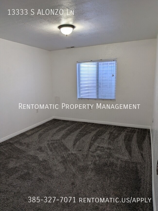 Building Photo - 13333 Alonzo Ln