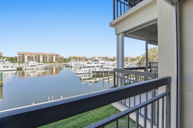 Building Photo - 2501 Marina Isle Way
