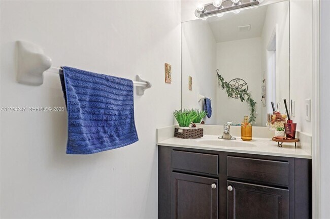 Building Photo - 11746 SW 151 Ave