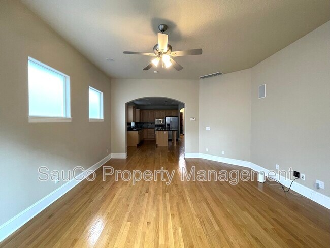 Building Photo - 12766 NW Bayonne Ln