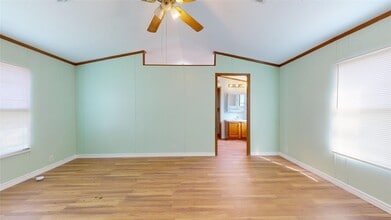 Building Photo - 435 16th St