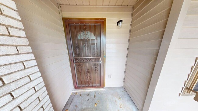 Building Photo - 2018 Shoemaker Dr