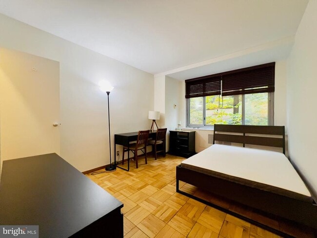 Building Photo - 4200 Cathedral Ave NW