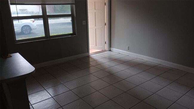 Building Photo - 2121 N Ocean Blvd