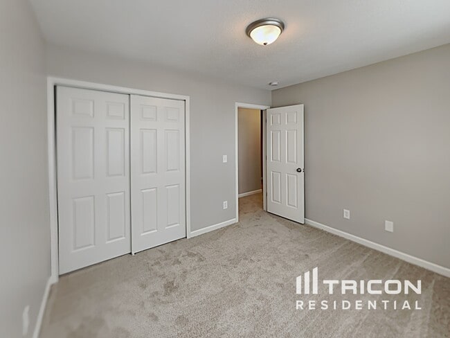 Building Photo - 812 Spears Dr