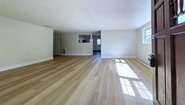 Building Photo - 5506 Staley Dr