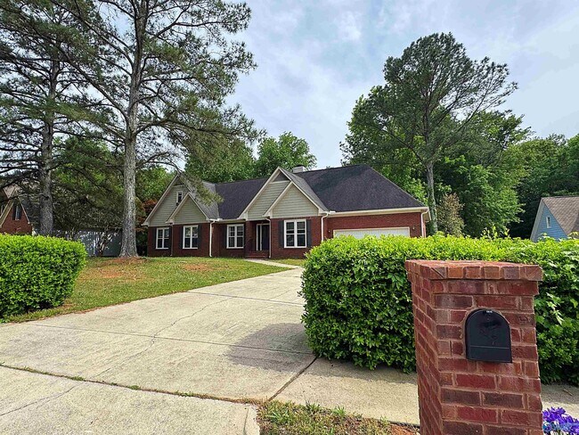 Building Photo - 192 Rosecliff Dr