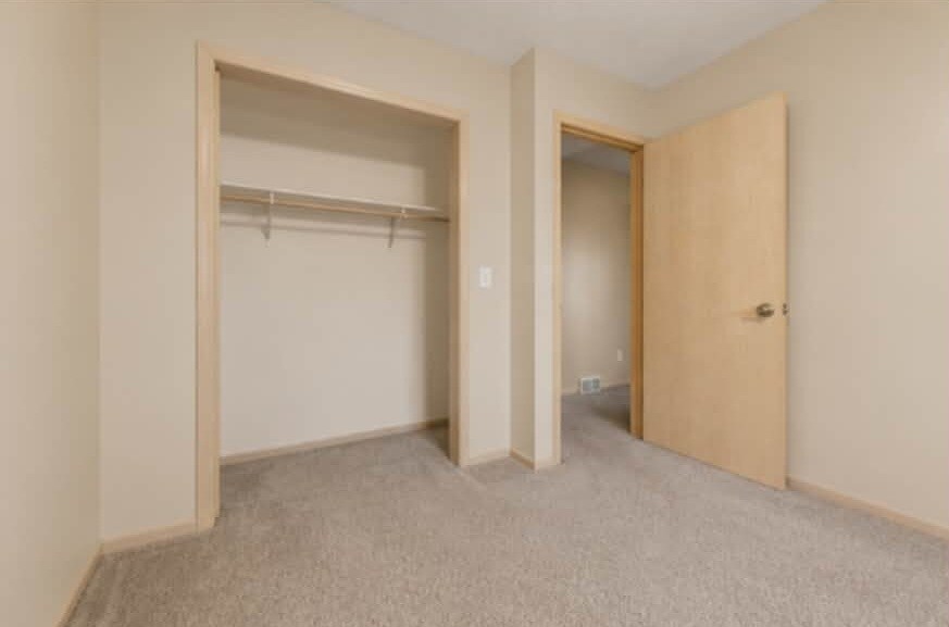 Building Photo - 1655 Pheasantwood Trl