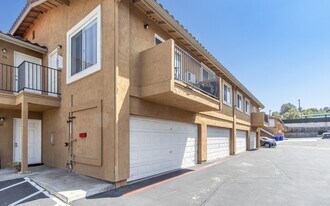 Building Photo - Parkstone Vista