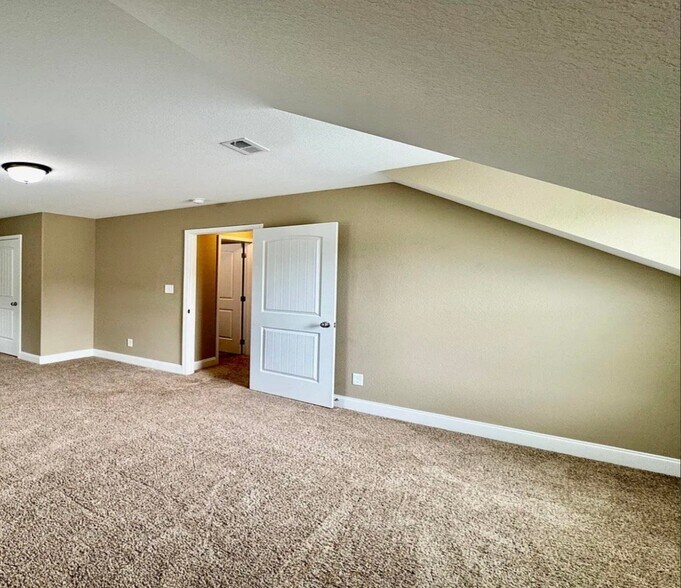 Building Photo - 1203 Elsborn Ridge Rd