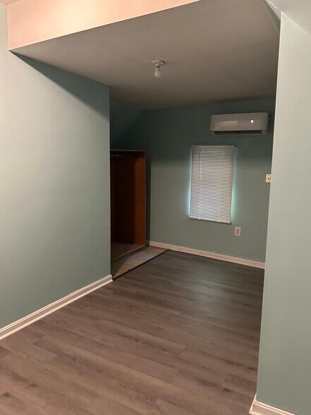 Building Photo - 1313 Highland Ave