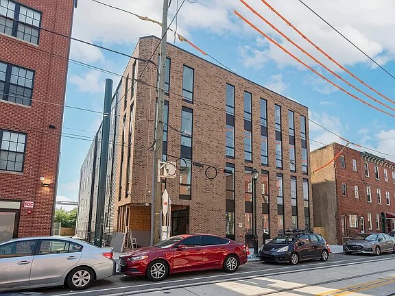 Building Photo - 3038 Richmond St