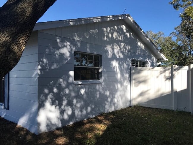 Building Photo - 5408 Mariner Blvd