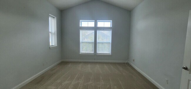 Building Photo - 140 Island Cottage Way