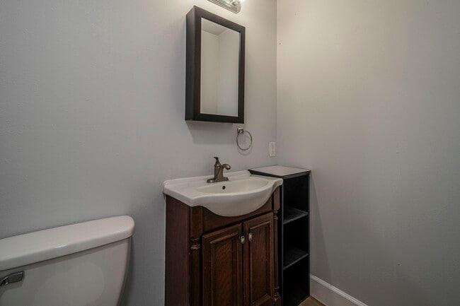 Building Photo - 11579 Persimmon St