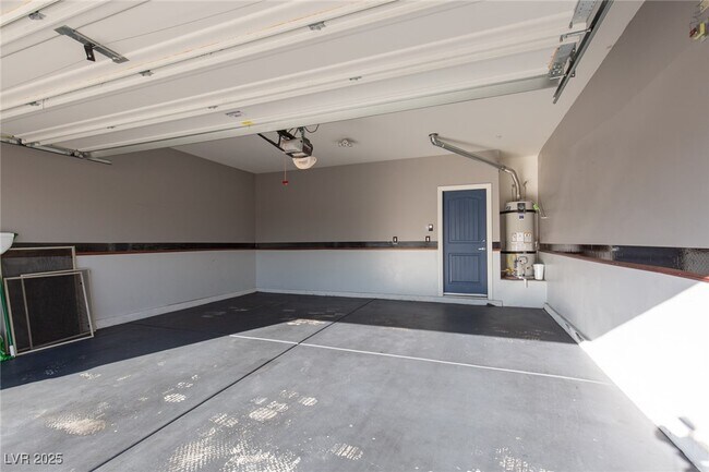 Building Photo - 61 Jasmine Point St