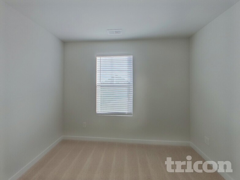 Building Photo - 604 Mountain Vw Dr