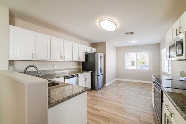 Building Photo - 11547 E Camino St