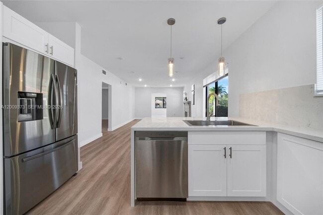 Building Photo - 1925 SW 23rd St