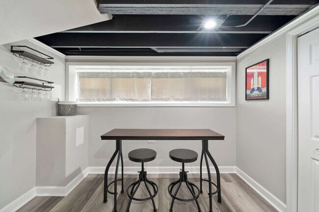 Building Photo - 5641 W 64th St