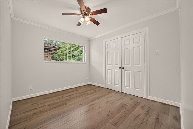 Building Photo - 1215 Mosher Ln