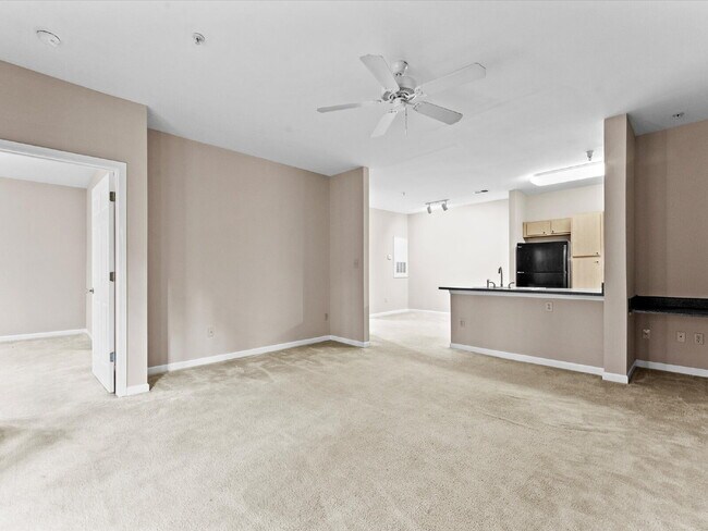 Building Photo - 704 Bristol Village Dr