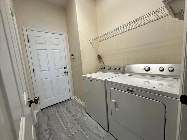 Building Photo - 7232 Seedpod Loop