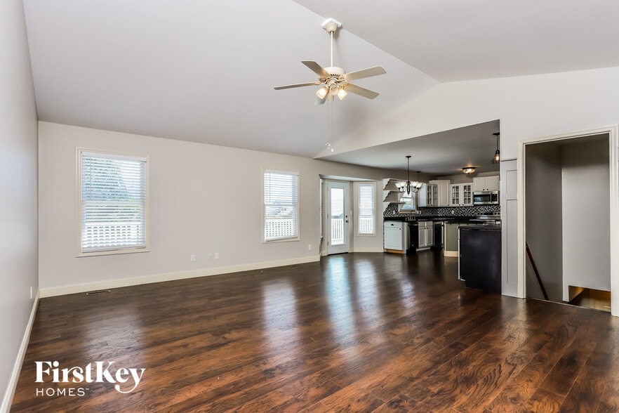 Building Photo - 3845 Bedford Pointe Dr